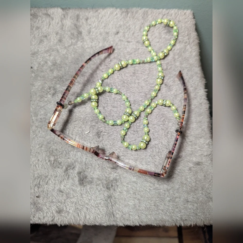 Eye glass Holder Green Beaded  Chain Faux pearl Rhinestone Vintage Style Fancy